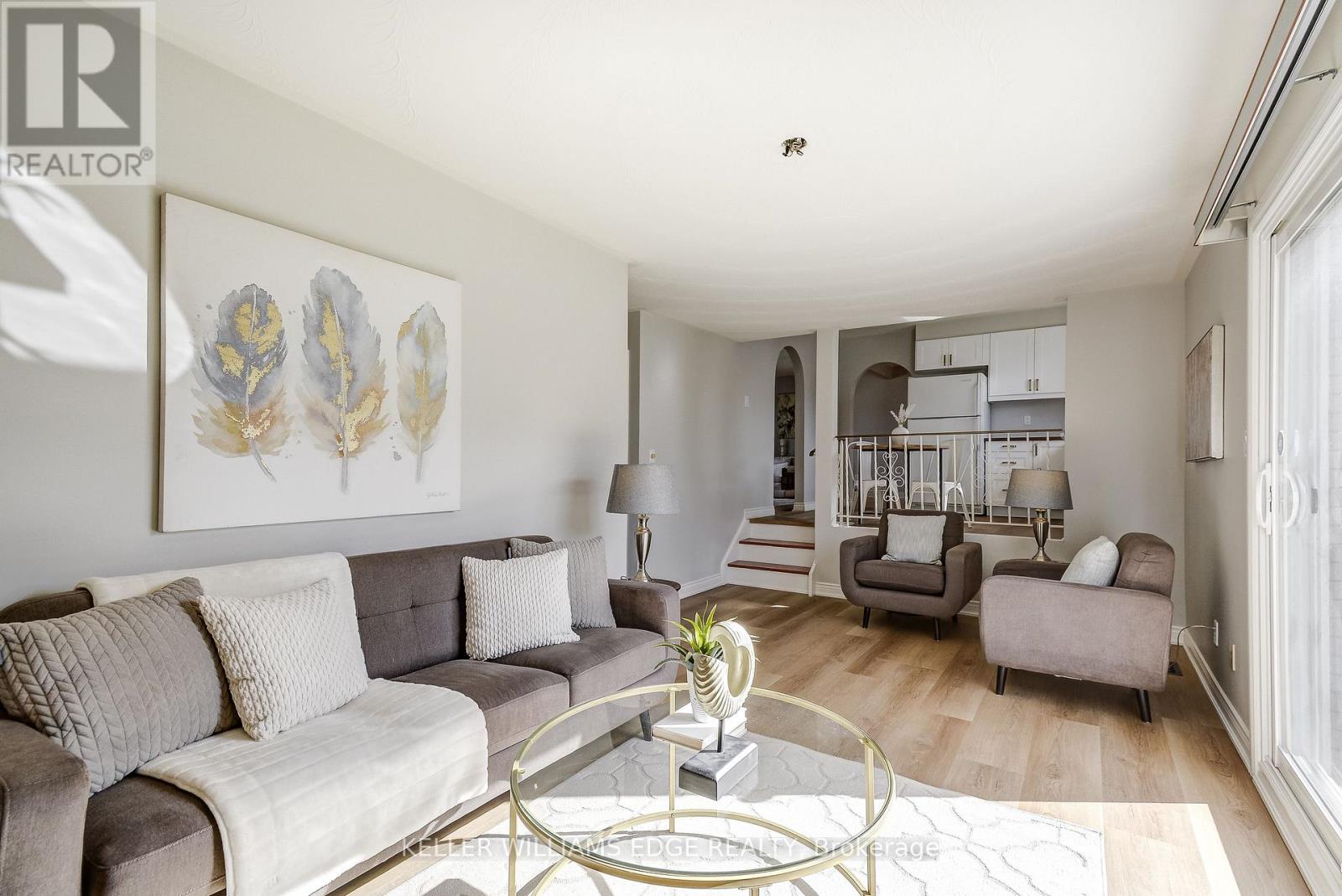 217 Lawnhurst Court, Hamilton, Ontario  L8V 4R4 - Photo 4 - X13029992