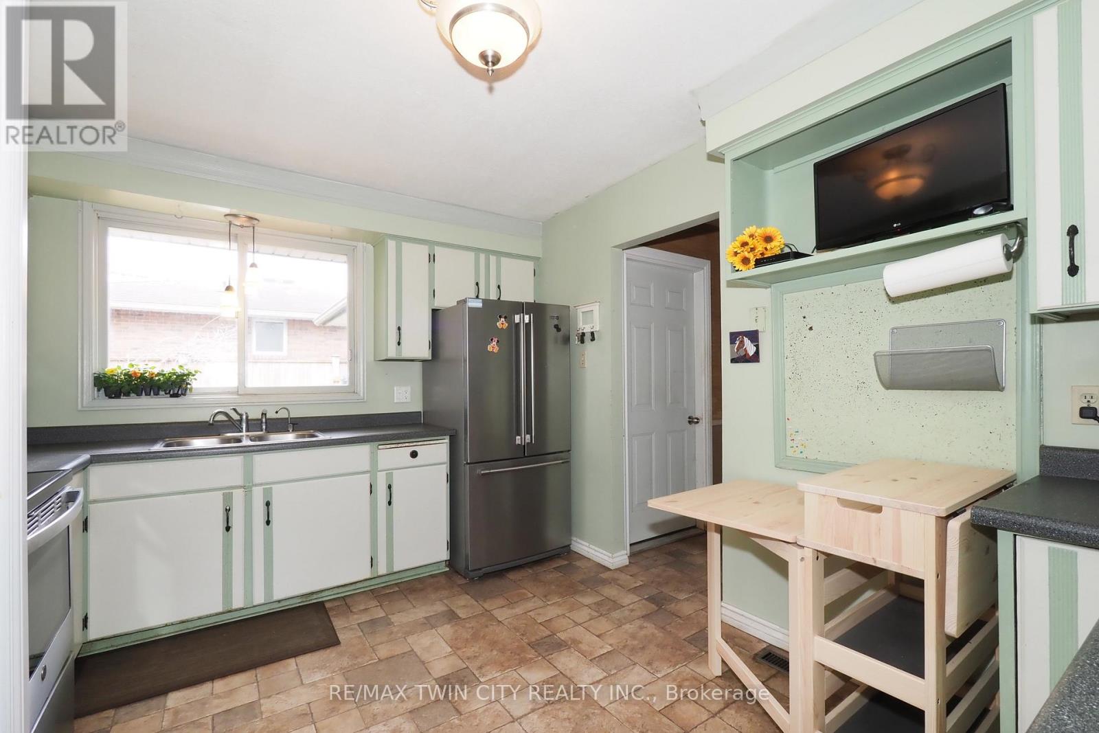 15 Mockingbird Drive, Woolwich, Ontario  N3B 1S9 - Photo 13 - X13030110