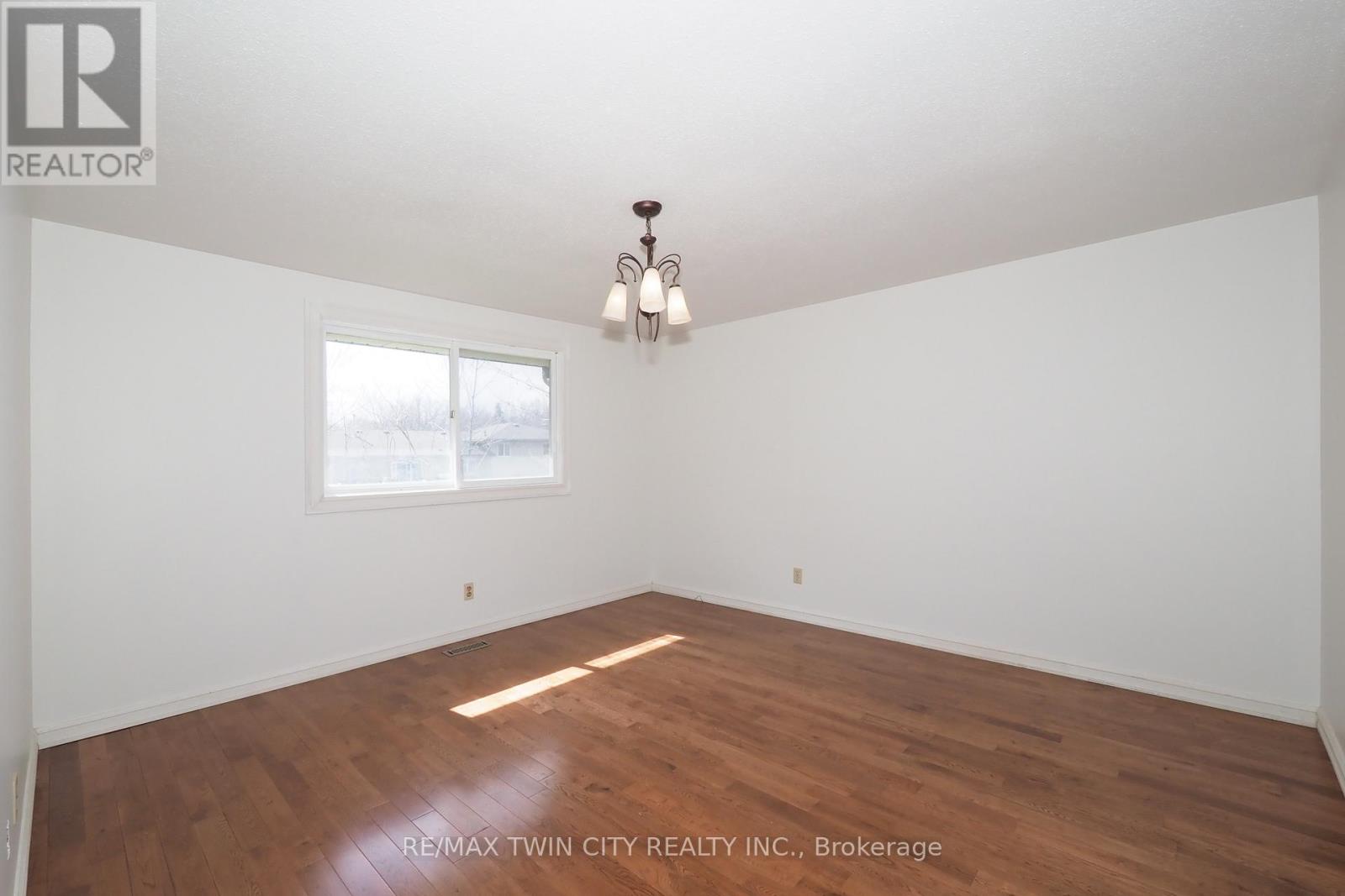 15 Mockingbird Drive, Woolwich, Ontario  N3B 1S9 - Photo 19 - X13030110