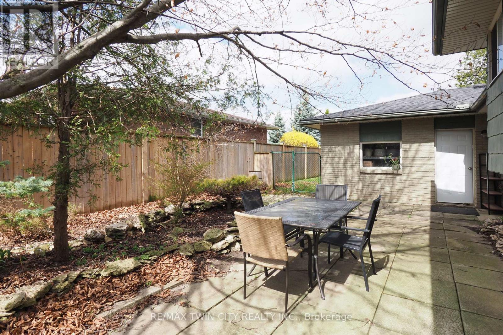 15 Mockingbird Drive, Woolwich, Ontario  N3B 1S9 - Photo 36 - X13030110