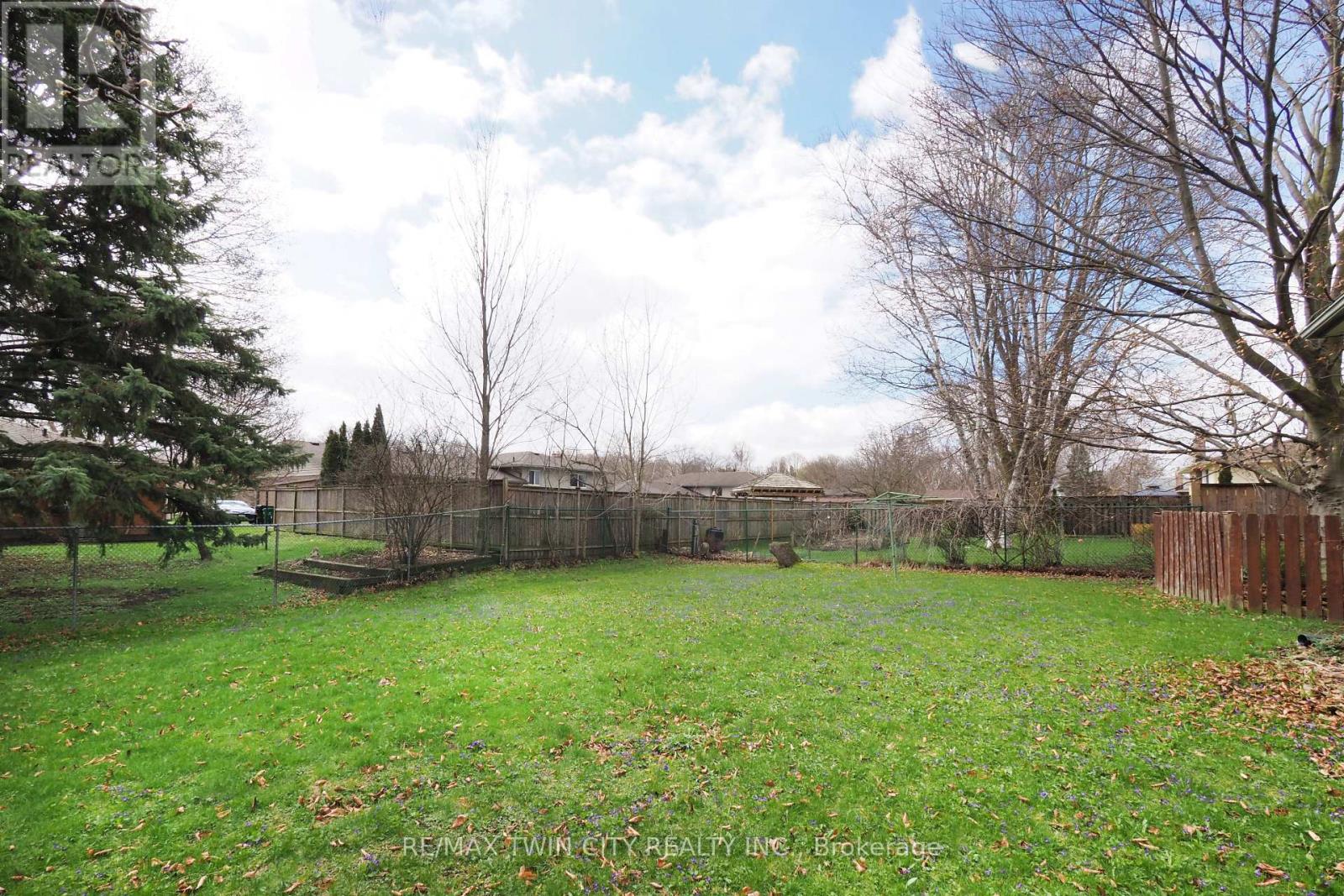 15 Mockingbird Drive, Woolwich, Ontario  N3B 1S9 - Photo 38 - X13030110