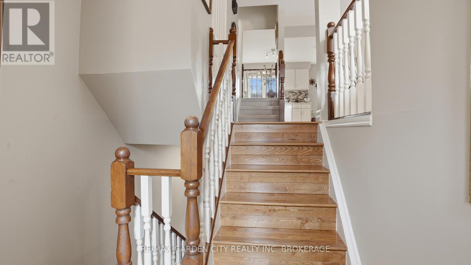 14 - 178 Scott Street, St. Catharines, Ontario  L2N 6Y5 - Photo 2 - X13021766