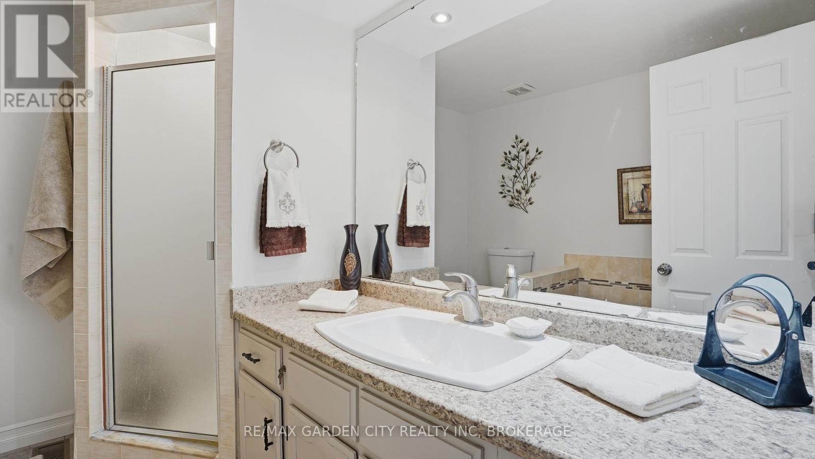 14 - 178 Scott Street, St. Catharines, Ontario  L2N 6Y5 - Photo 20 - X13021766