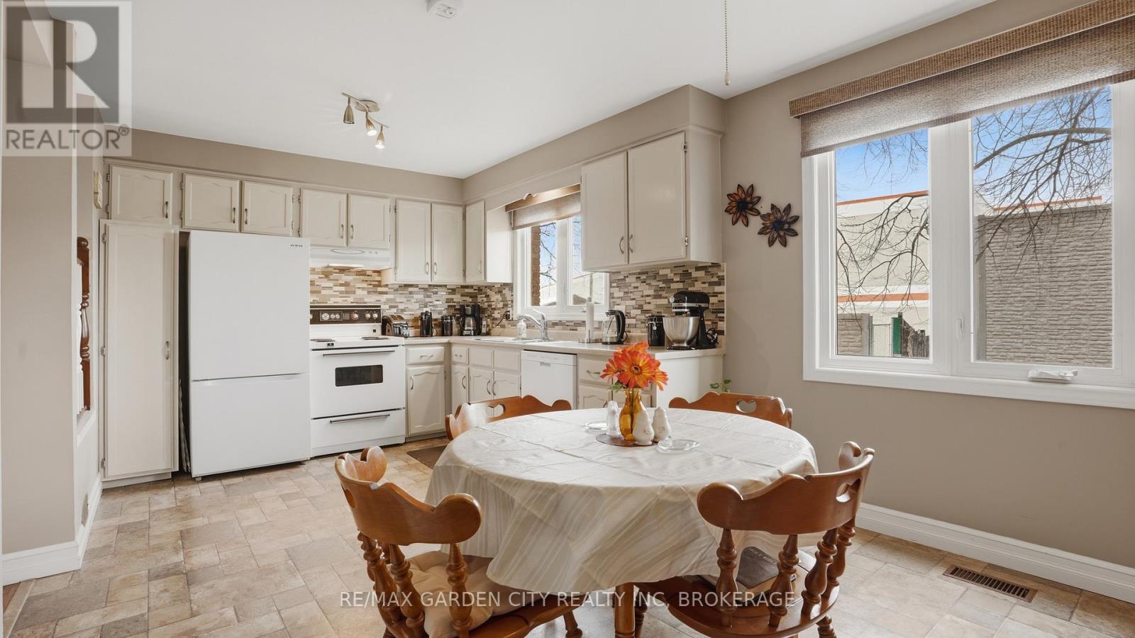 14 - 178 Scott Street, St. Catharines, Ontario  L2N 6Y5 - Photo 13 - X13021766