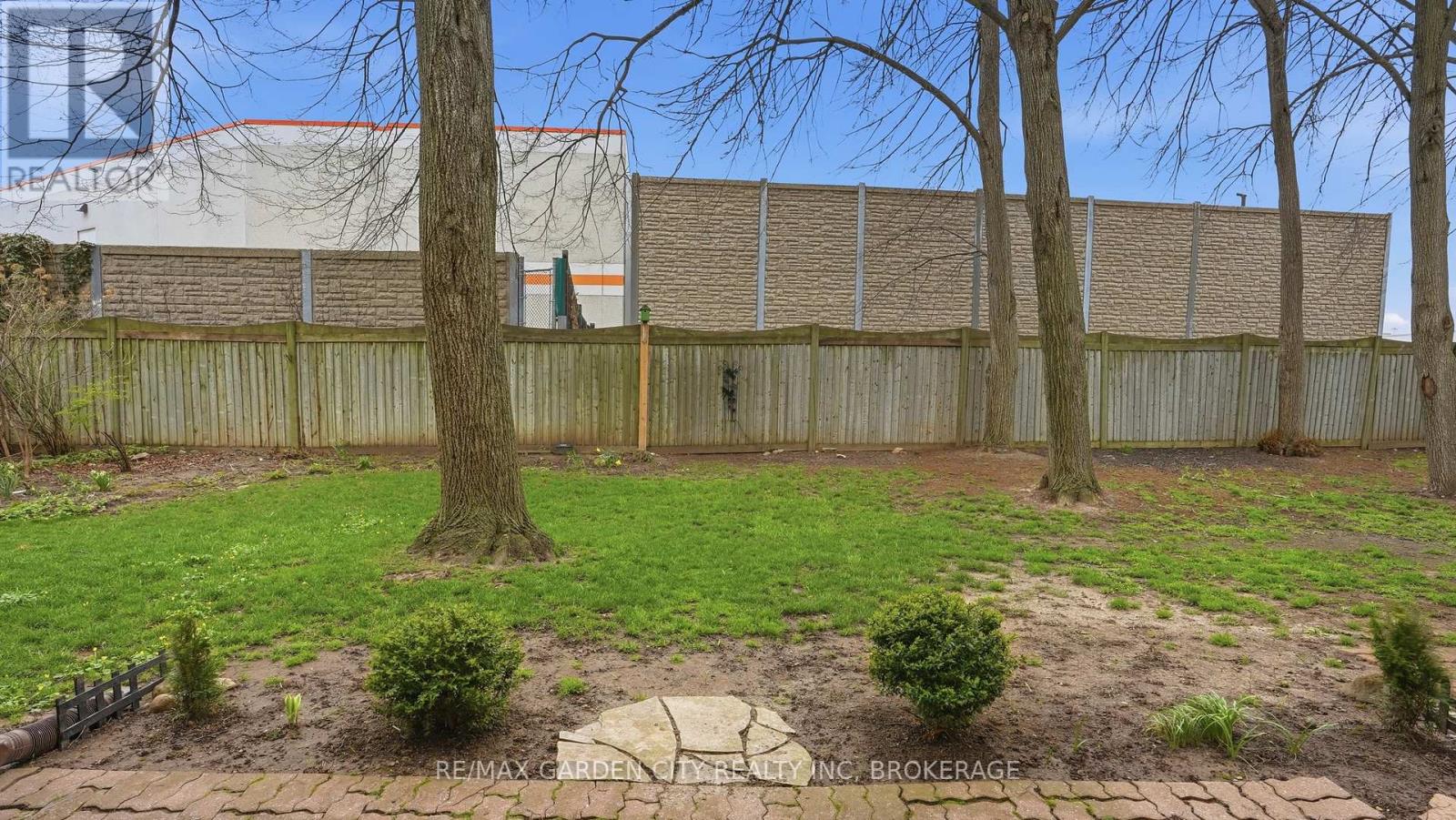 14 - 178 Scott Street, St. Catharines, Ontario  L2N 6Y5 - Photo 32 - X13021766