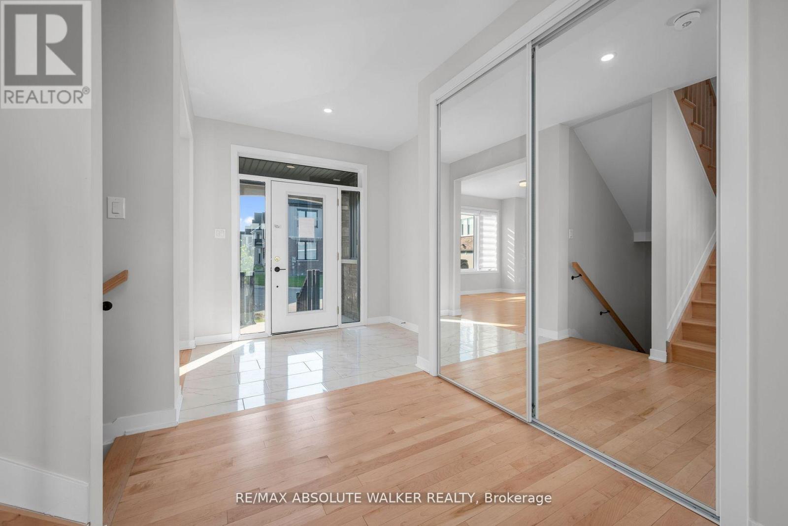 440 Appalachian Circle, Ottawa, Ontario  K2J 6X4 - Photo 2 - X12696690