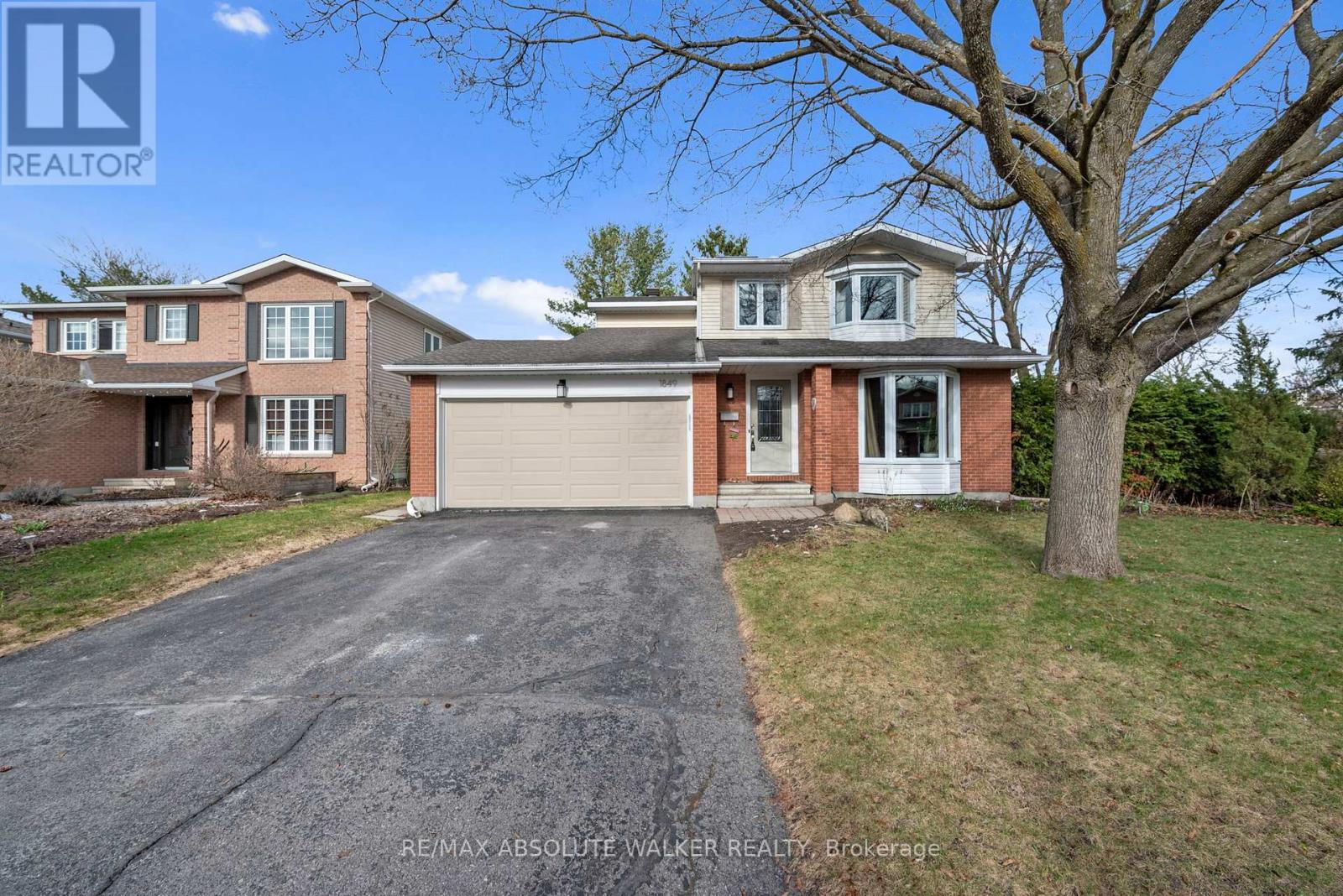 1849 Montereau Avenue, Ottawa, Ontario  K1C 5X5 - Photo 1 - X12753370