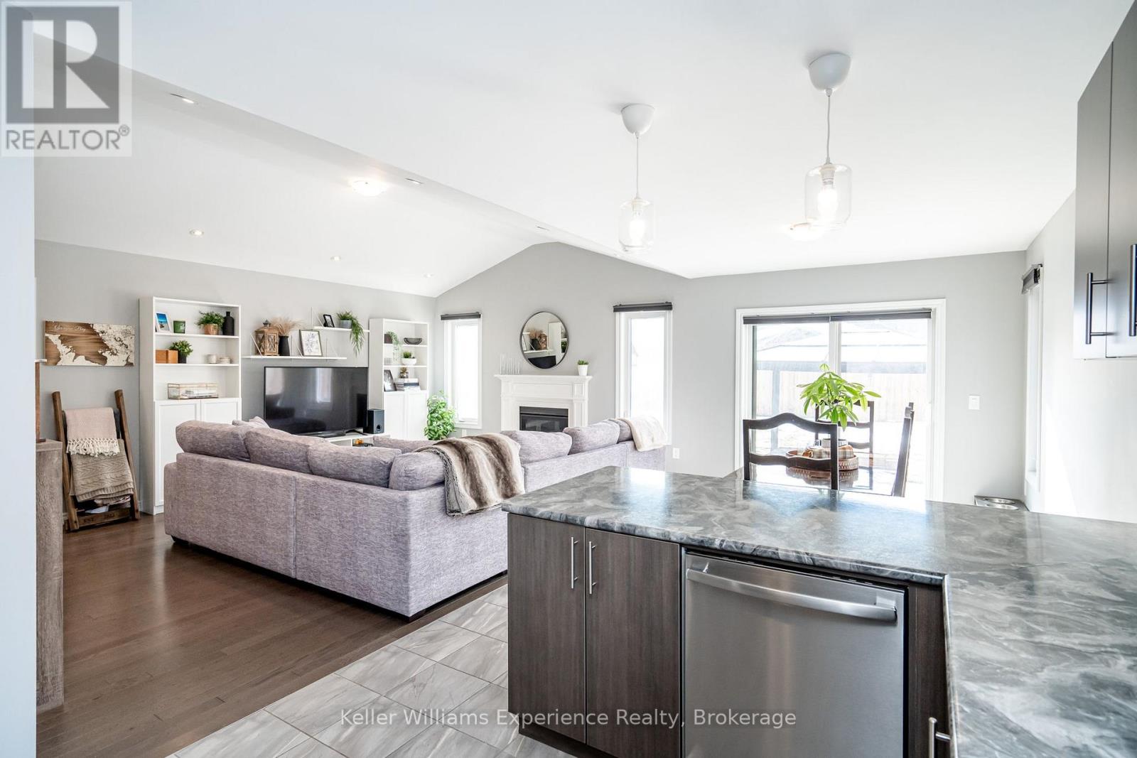 32 Hatton Drive, Penetanguishene, Ontario  L9M 0V6 - Photo 16 - S13030164