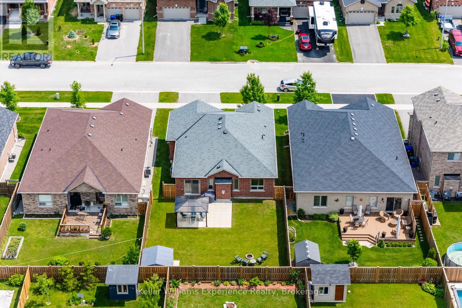 32 Hatton Drive, Penetanguishene, Ontario  L9M 0V6 - Photo 2 - S13030164