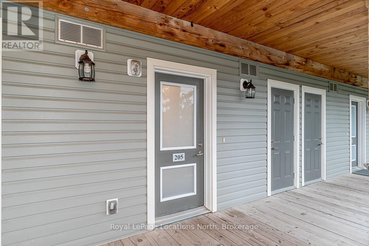 205 - 4 Anchorage Crescent, Collingwood, Ontario  L9Y 0Y6 - Photo 2 - S13030278