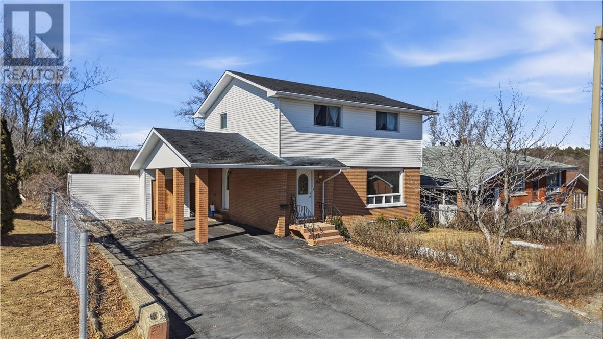 790 Burton Avenue, Sudbury, Ontario  P3C 4L4 - Photo 1 - 2127236