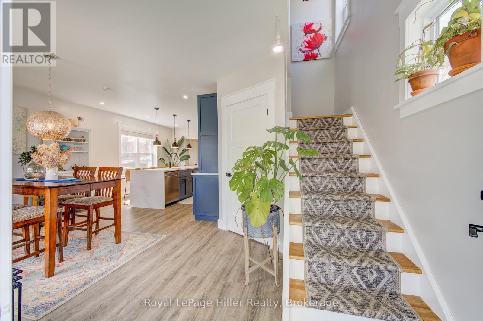 31 Norfolk Street, Stratford, Ontario  N5A 3Y6 - Photo 4 - X13030242