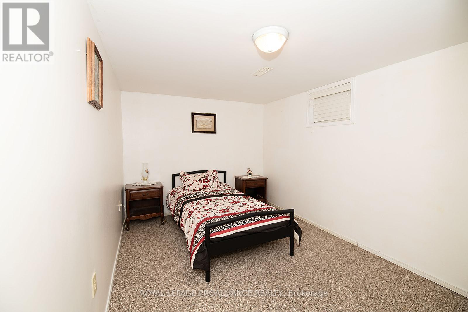 35 Morris Drive, Belleville (Belleville Ward), Ontario  K8P 5B3 - Photo 20 - X12888544