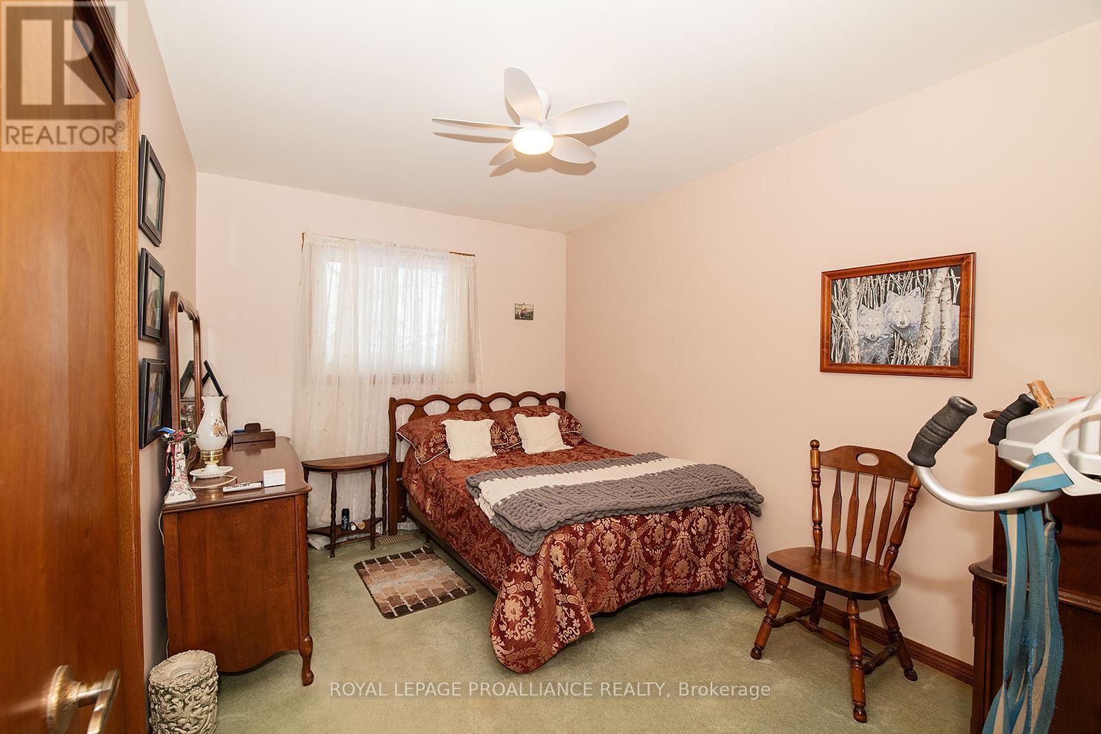 35 Morris Drive, Belleville (Belleville Ward), Ontario  K8P 5B3 - Photo 16 - X12888544