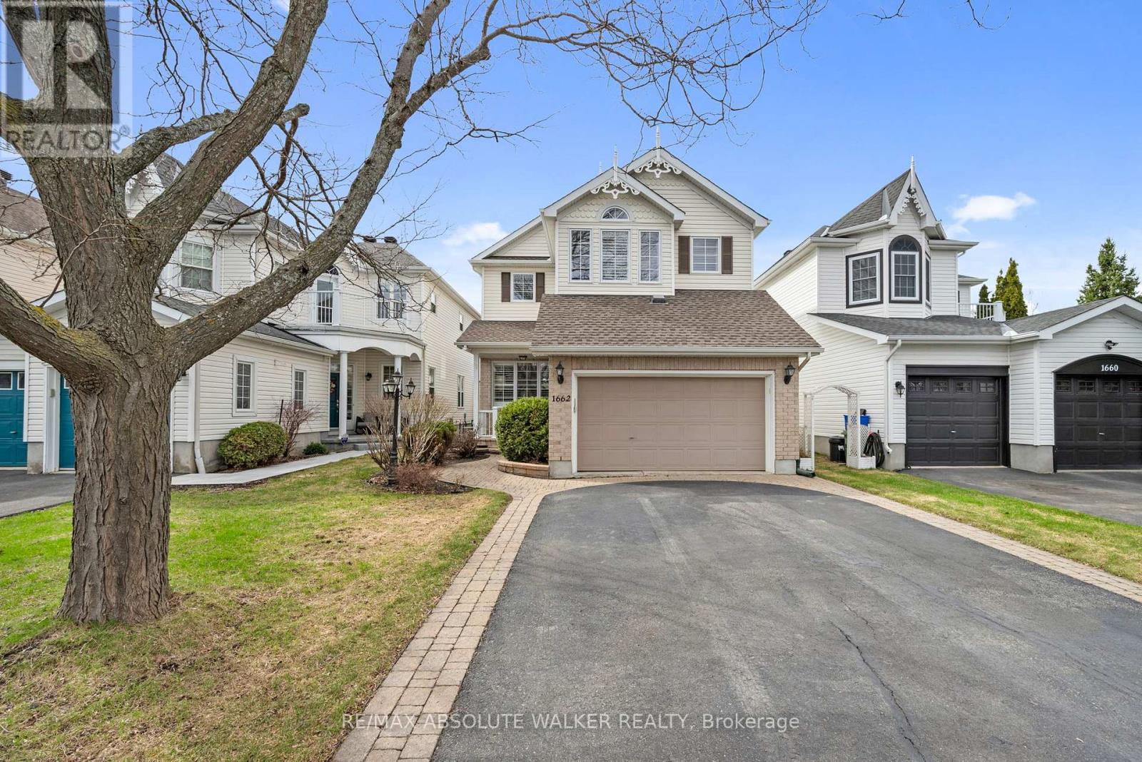 1662 FRENETTE STREET, Ottawa, Ontario