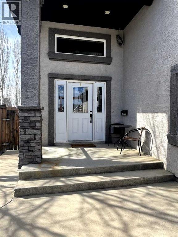 416 Haru Moriyama Place N, Lethbridge, Alberta  T1H 5P1 - Photo 2 - A2294063