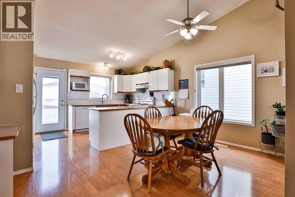 263 Red Crow Boulevard W, Lethbridge, Alberta  T1K 7B2 - Photo 7 - A2301807