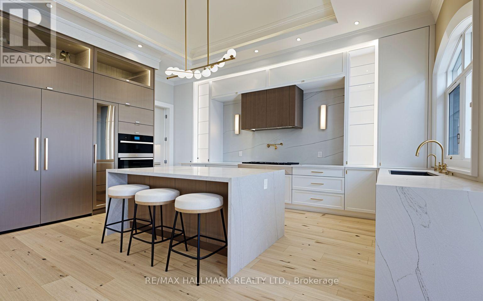 152 Olde Bayview Avenue, Richmond Hill, Ontario  L4E 3C6 - Photo 3 - N12849340