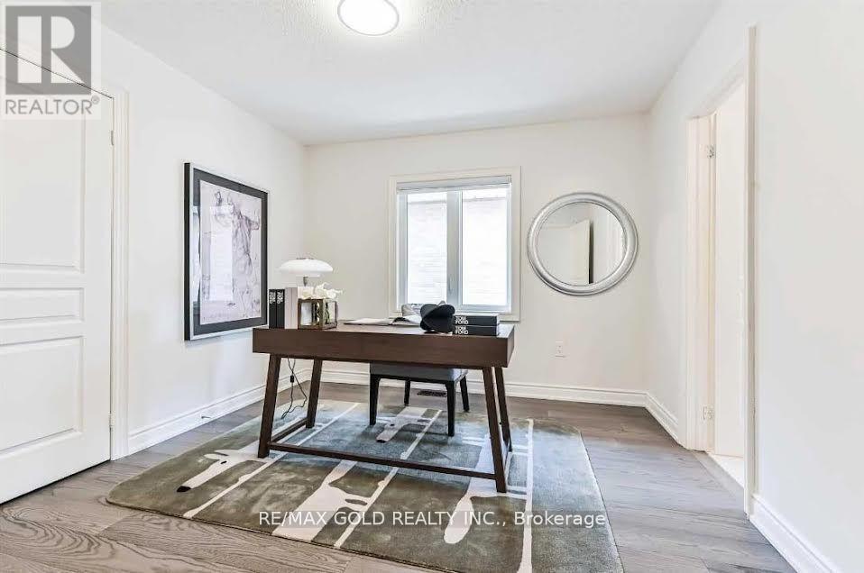 298 Etheridge Avenue, Milton, Ontario  L9E 1H7 - Photo 27 - W12876430