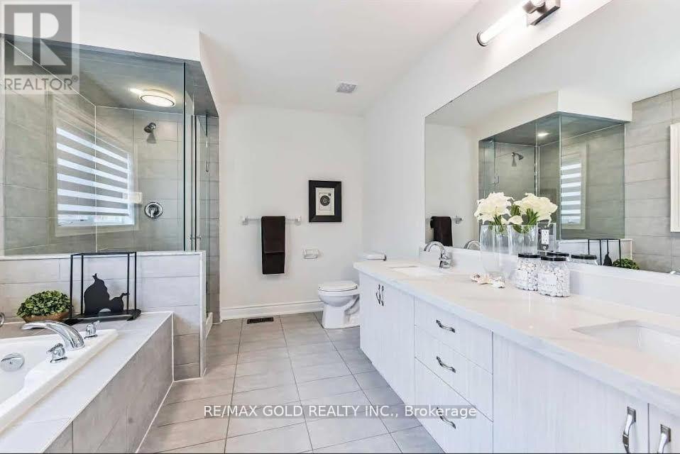 298 Etheridge Avenue, Milton, Ontario  L9E 1H7 - Photo 22 - W12876430