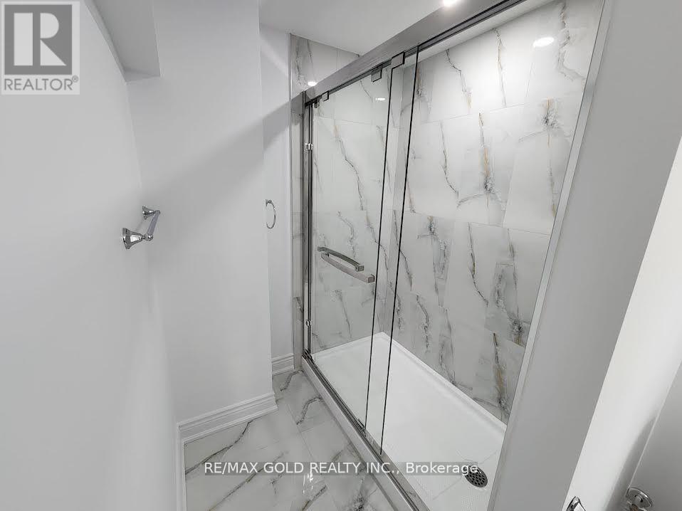 298 Etheridge Avenue, Milton, Ontario  L9E 1H7 - Photo 43 - W12876430