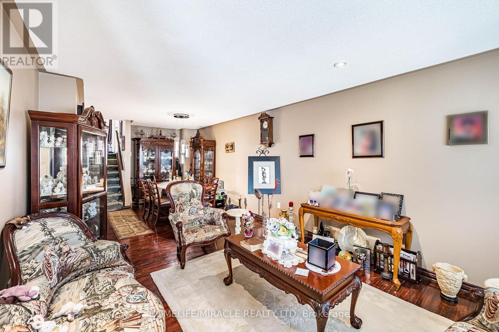 7150 Harwick Drive, Mississauga, Ontario  L4T 3A4 - Photo 7 - W12939524