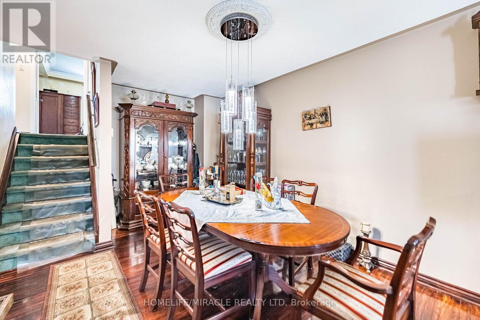 7150 Harwick Drive, Mississauga, Ontario  L4T 3A4 - Photo 9 - W12939524