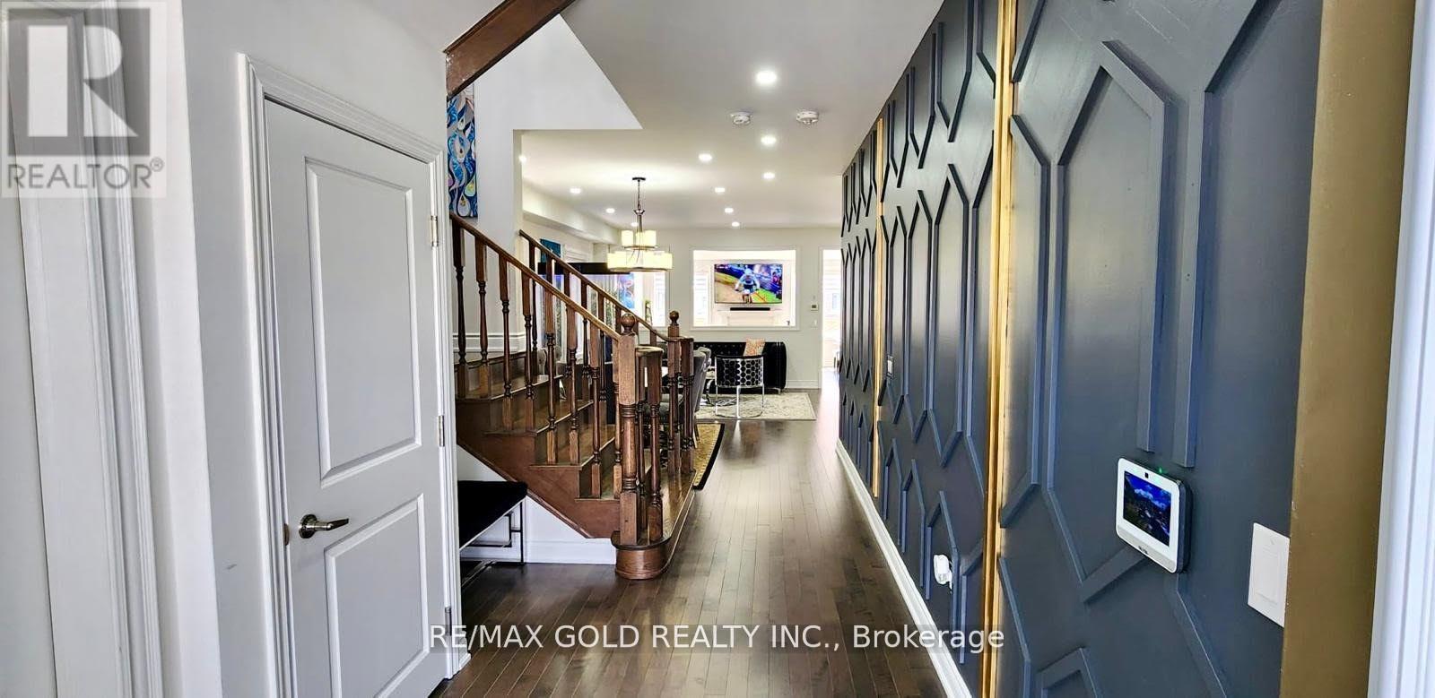 298 Etheridge Avenue, Milton, Ontario  L9E 1H7 - Photo 6 - W12876430