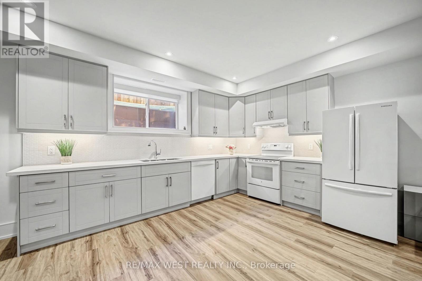 2267 Fifth Line W, Mississauga, Ontario  L5K 1V7 - Photo 17 - W13029272