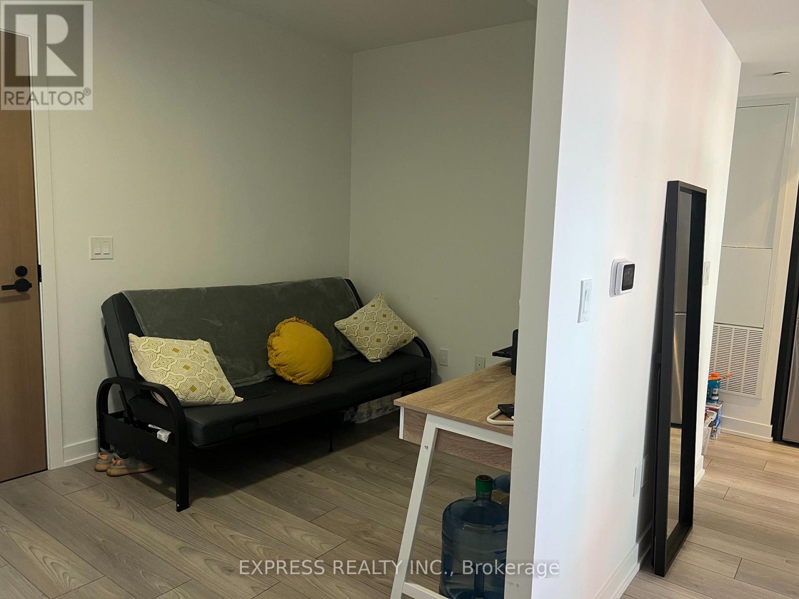 312 - 8 Tippett Road, Toronto, Ontario  M3H 0E7 - Photo 3 - C13030258