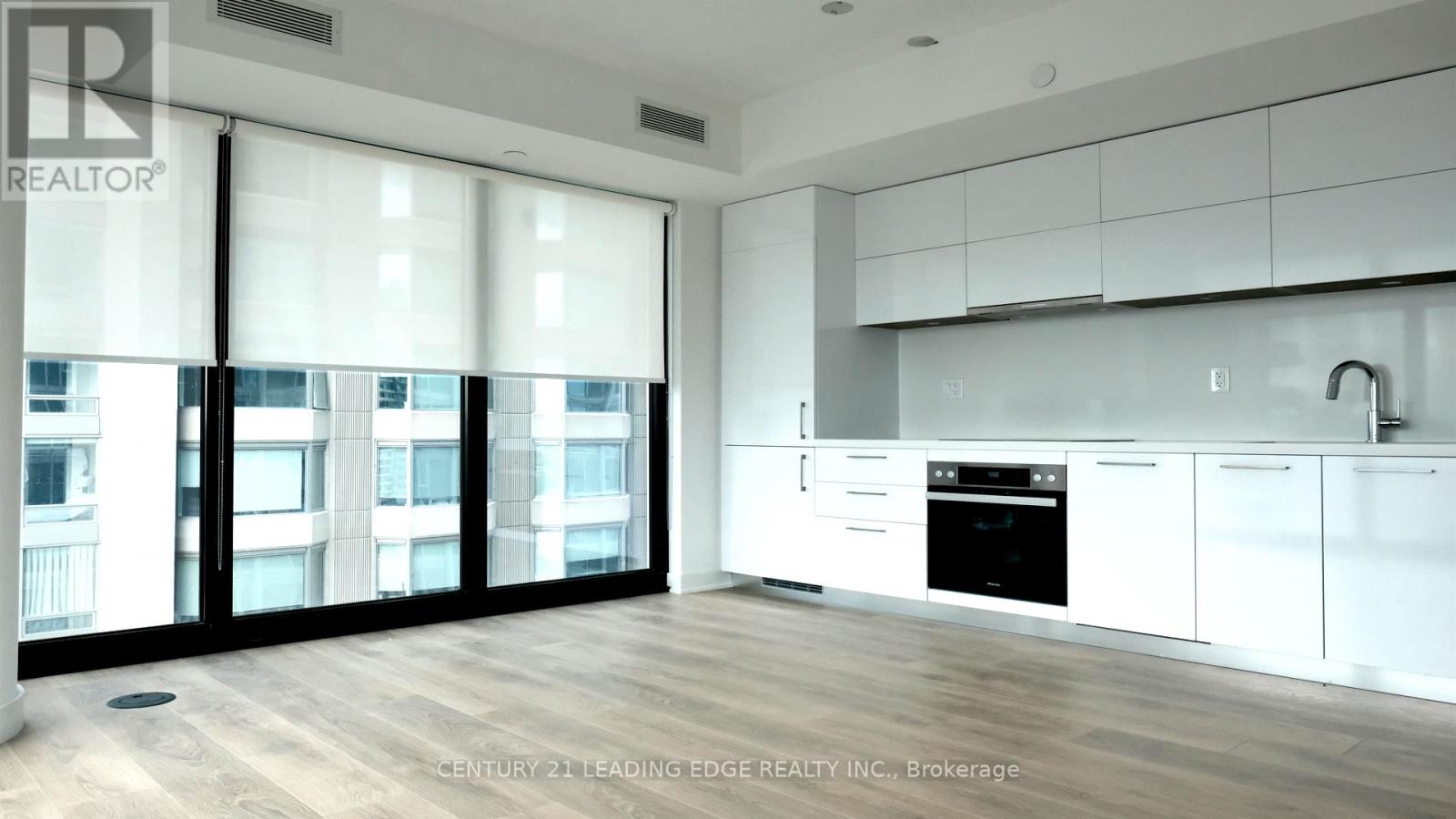 2212 - 188 Cumberland Street, Toronto, Ontario  M5R 0B6 - Photo 4 - C13030262