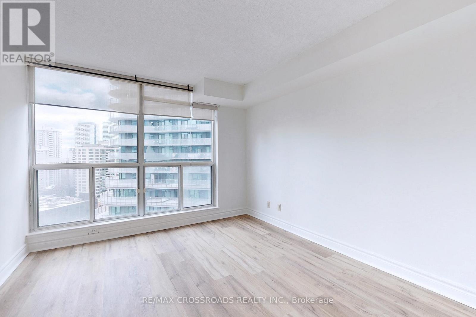 1412 - 24 Wellesley Street W, Toronto, Ontario  M4Y 2X6 - Photo 15 - C13030282