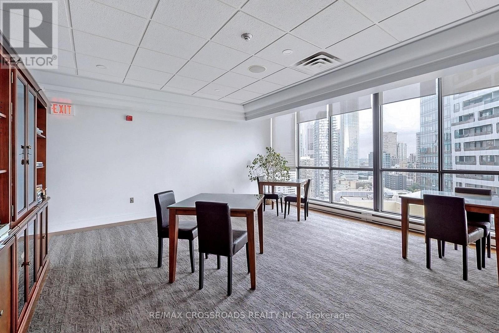 1412 - 24 Wellesley Street W, Toronto, Ontario  M4Y 2X6 - Photo 26 - C13030282