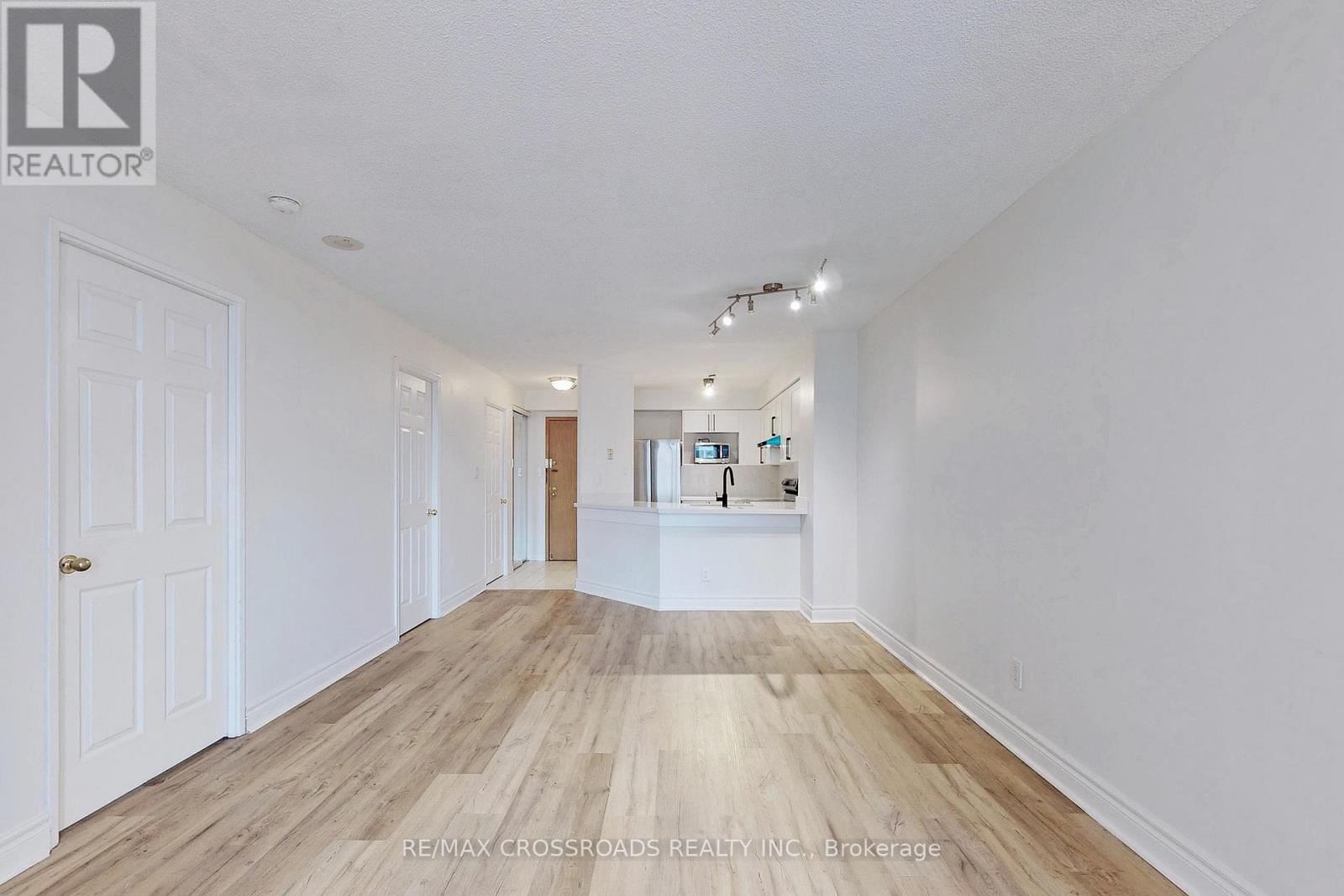 1412 - 24 Wellesley Street W, Toronto, Ontario  M4Y 2X6 - Photo 5 - C13030282