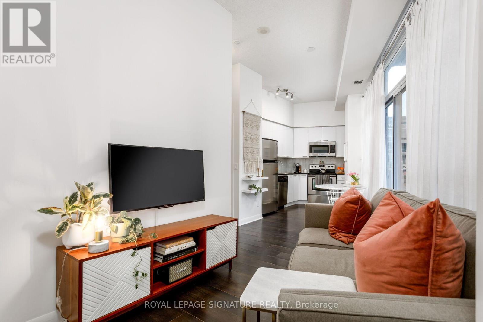 705 - 15 Bruyeres Mews, Toronto, Ontario  M5V 0A7 - Photo 9 - C13030308