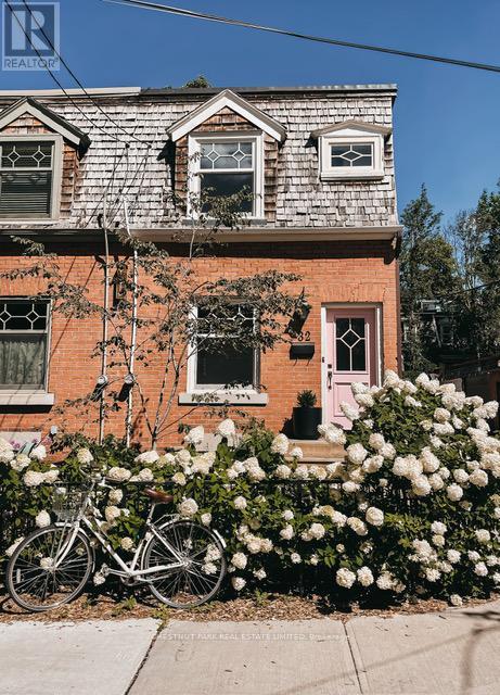 32 Sackville Place, Toronto, Ontario  M4X 1A4 - Photo 1 - C13030314