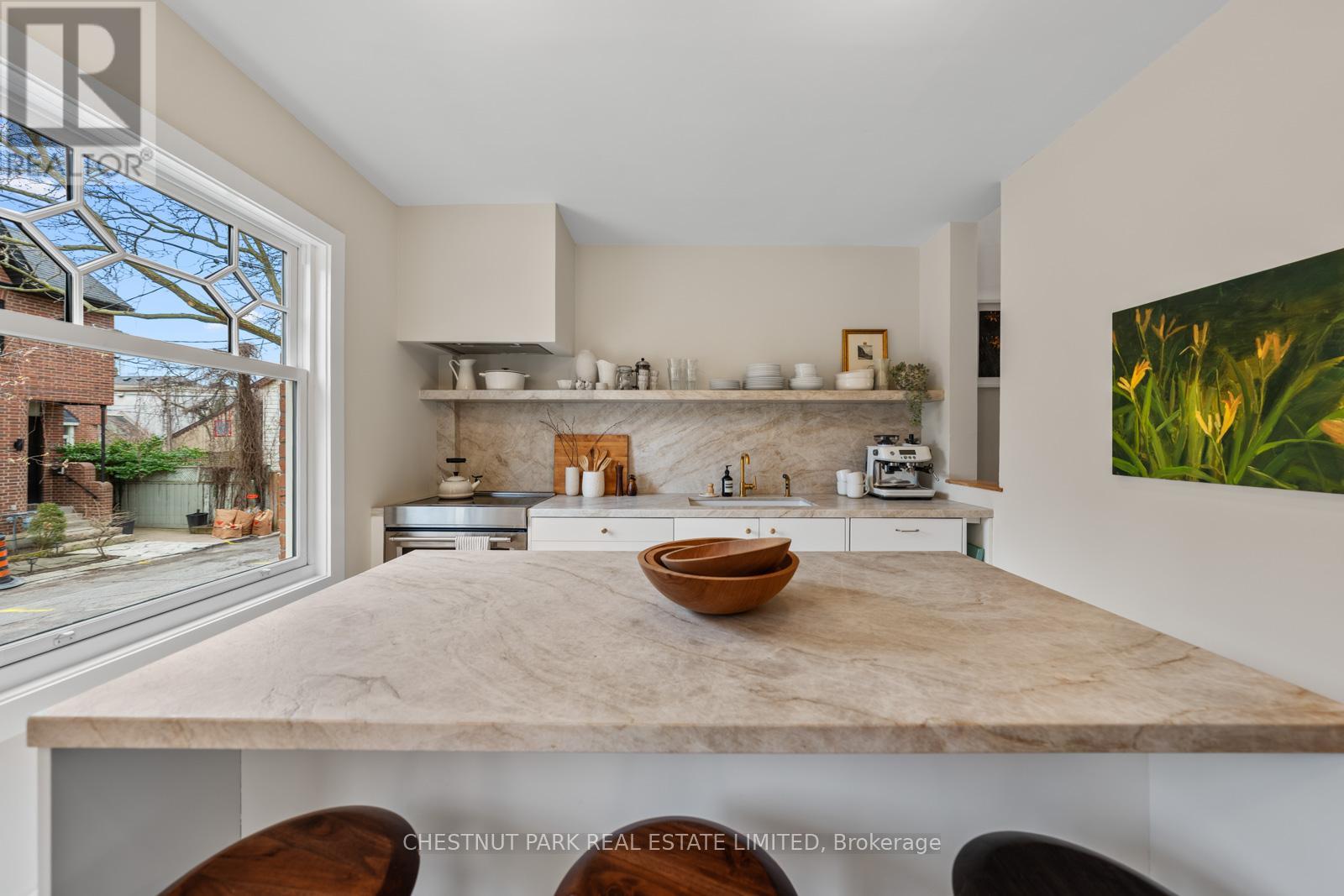 32 Sackville Place, Toronto, Ontario  M4X 1A4 - Photo 5 - C13030314