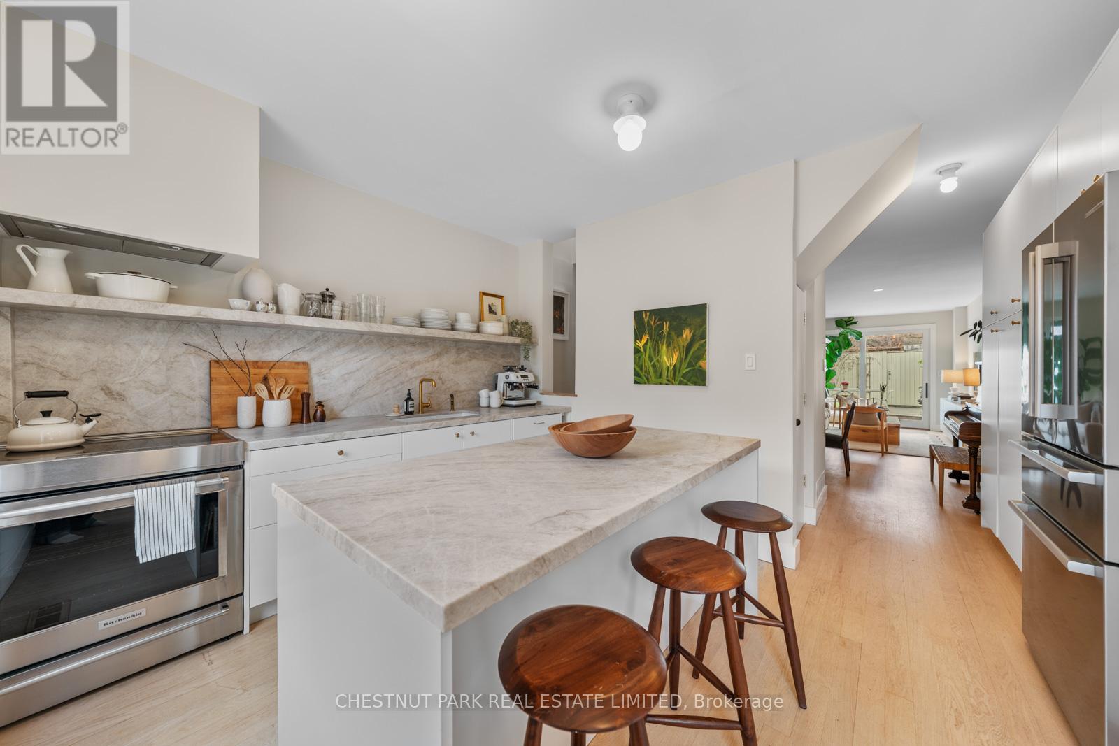 32 Sackville Place, Toronto, Ontario  M4X 1A4 - Photo 8 - C13030314