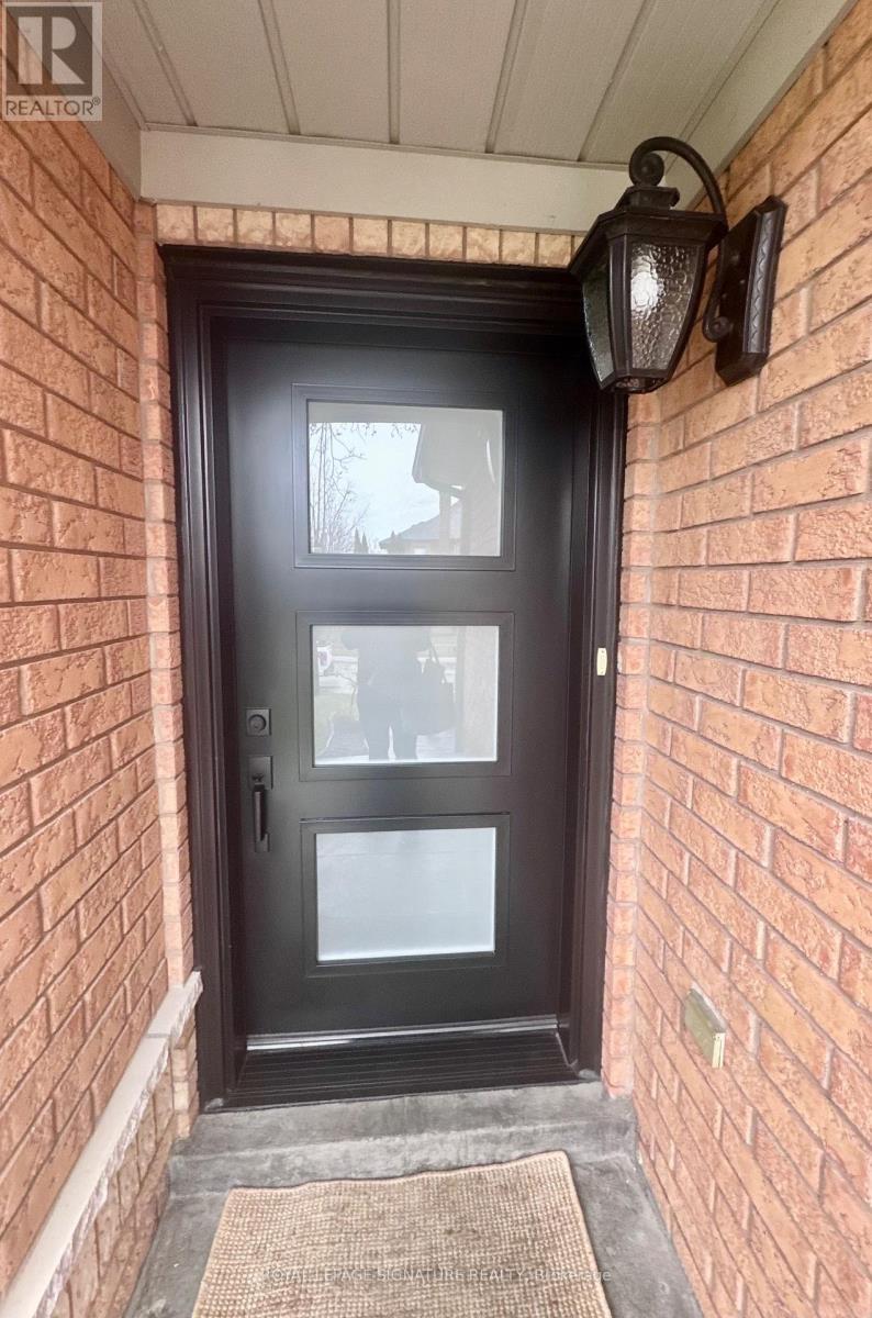 3 Underwood Drive, Whitby, Ontario  L1M 1H8 - Photo 2 - E13030174