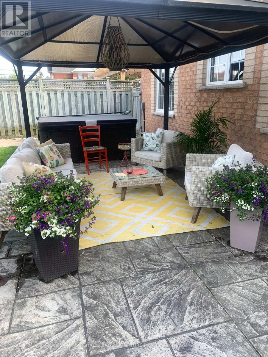 3 Underwood Drive, Whitby, Ontario  L1M 1H8 - Photo 35 - E13030174