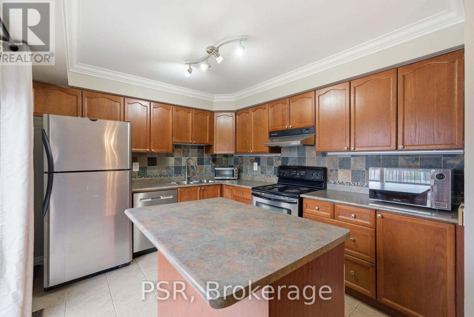 164 Bottrell Street, Clarington, Ontario  L1C 5M9 - Photo 12 - E13030240