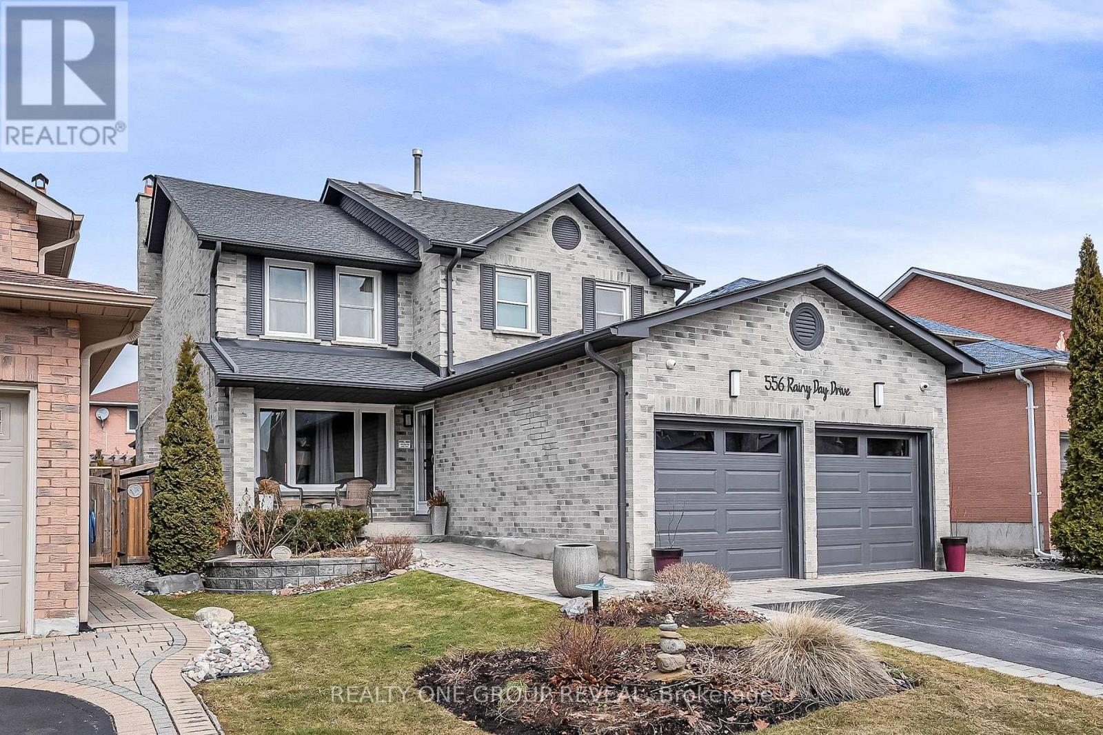 556 Rainy Day Drive, Pickering, Ontario  L1V 5Z9 - Photo 2 - E13030284