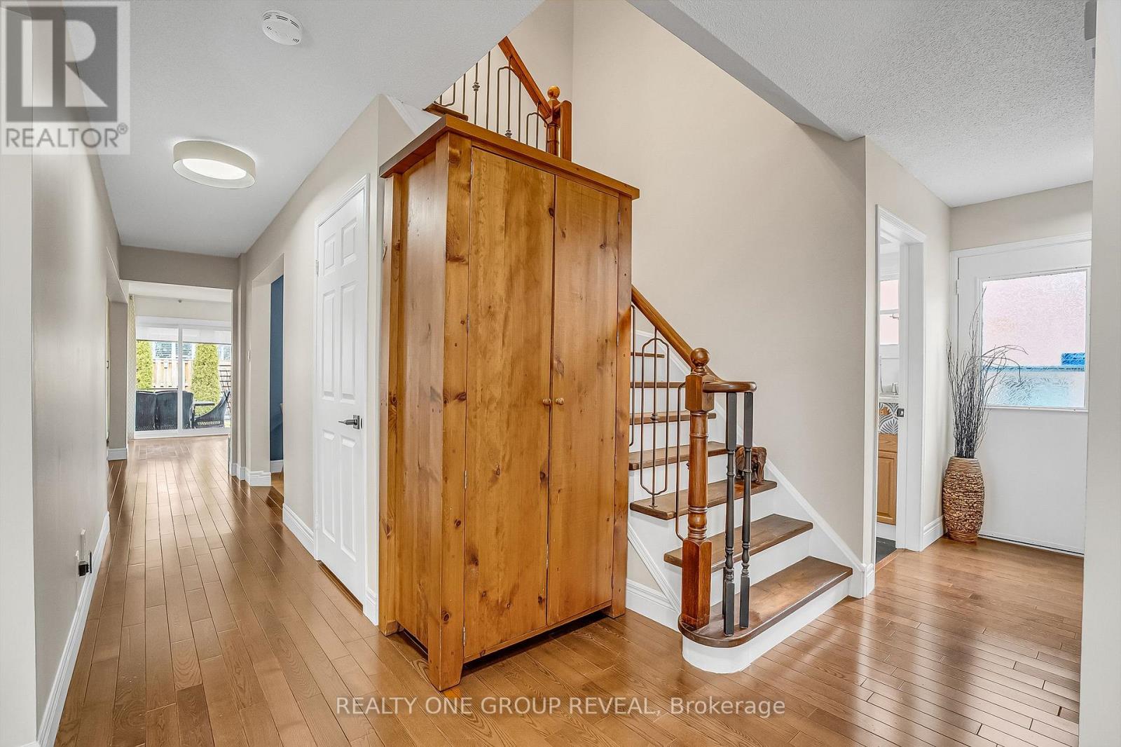 556 Rainy Day Drive, Pickering, Ontario  L1V 5Z9 - Photo 6 - E13030284