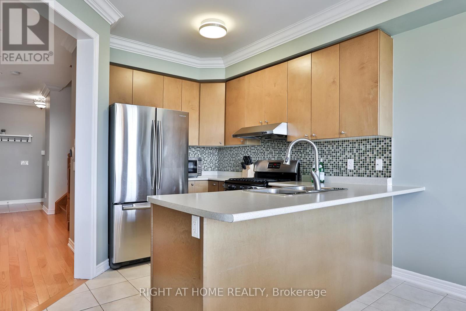 10681 Woodbine Avenue, Markham, Ontario  L6C 0H4 - Photo 12 - N13030130