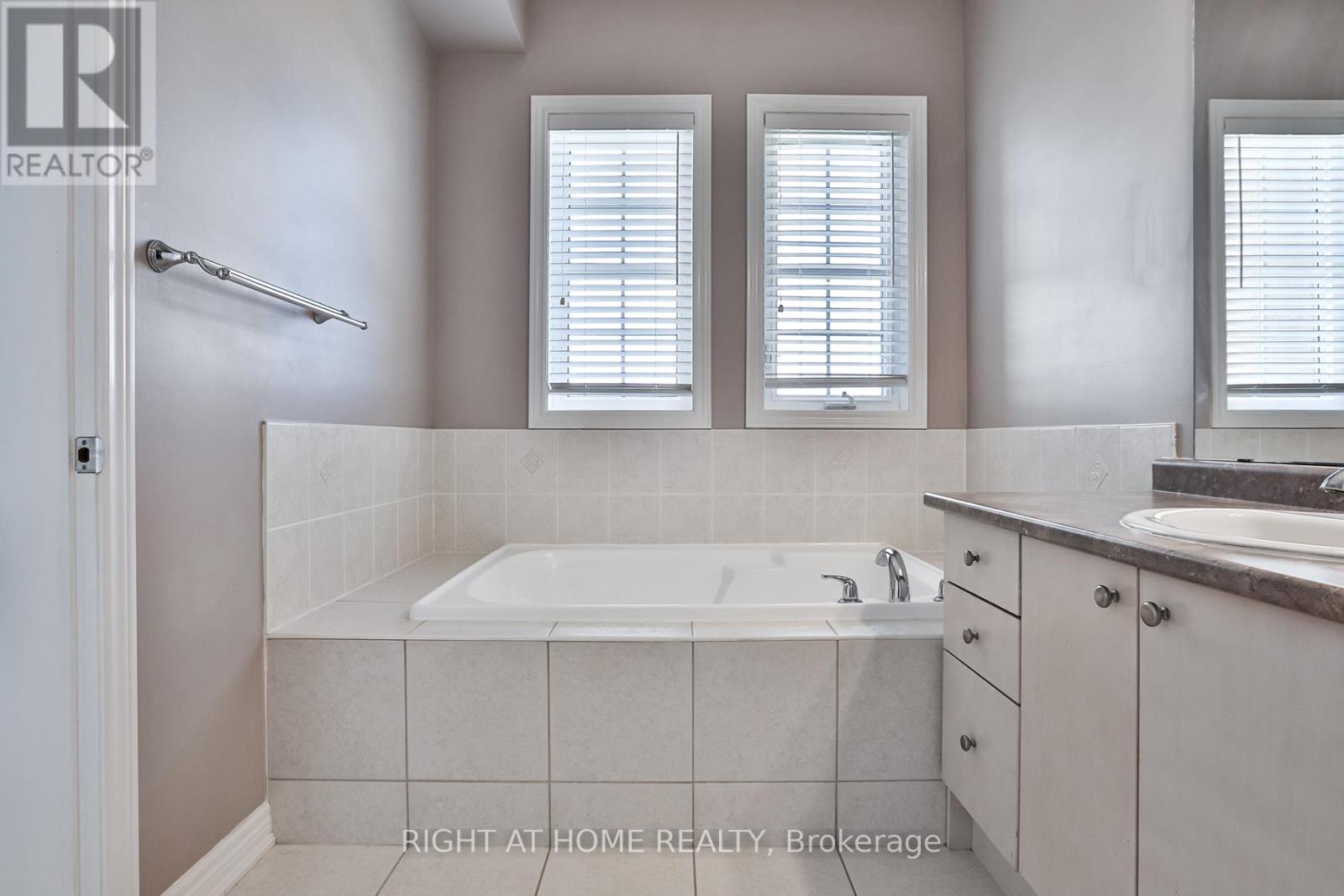 10681 Woodbine Avenue, Markham, Ontario  L6C 0H4 - Photo 29 - N13030130