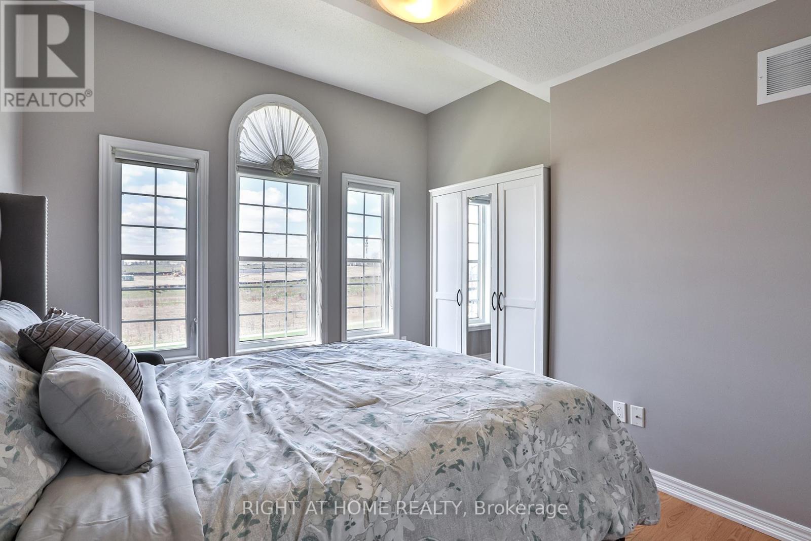 10681 Woodbine Avenue, Markham, Ontario  L6C 0H4 - Photo 38 - N13030130