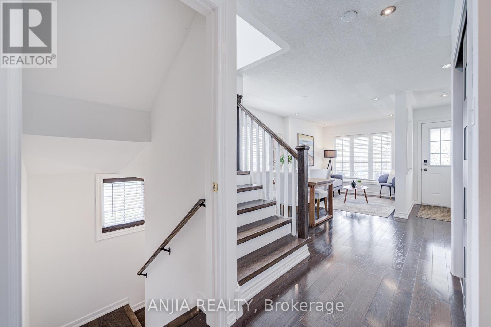 26 Firbank Lane, Whitchurch-Stouffville, Ontario  L4A 0K9 - Photo 12 - N13030186