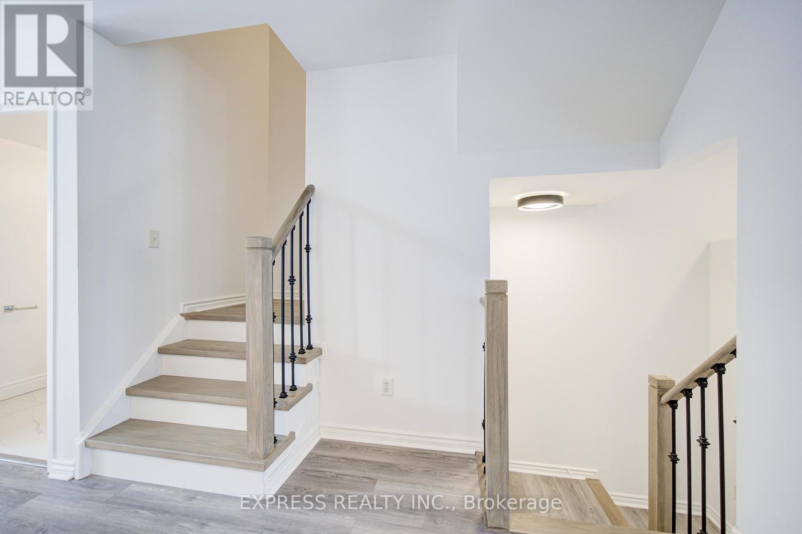 33 Schouten Crescent, Markham, Ontario  L3P 7W8 - Photo 7 - N13030190