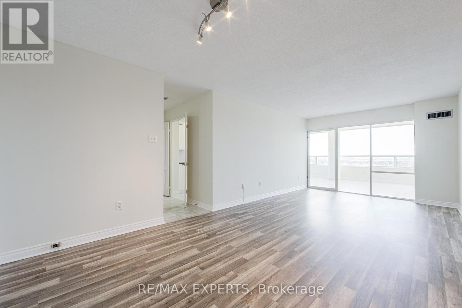 1506 - 7 Townsgate Drive, Vaughan, Ontario  L4J 7Z9 - Photo 20 - N13030196