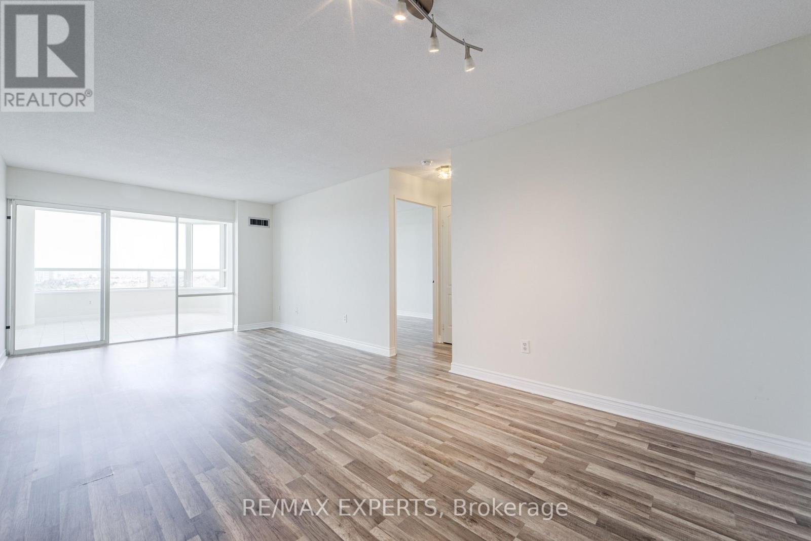 1506 - 7 Townsgate Drive, Vaughan, Ontario  L4J 7Z9 - Photo 21 - N13030196